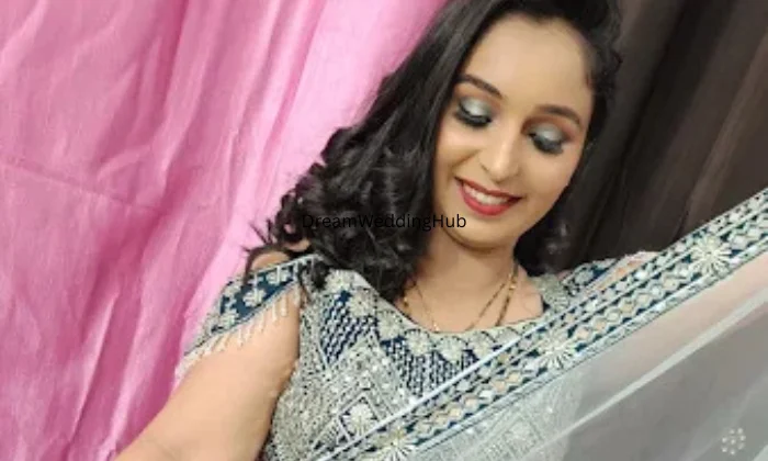 USHINE MAKEUP STUDIO